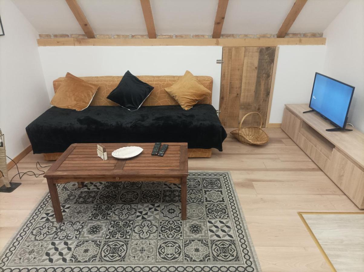 Apartmani Marija Zemun Zemun Polje Екстер'єр фото