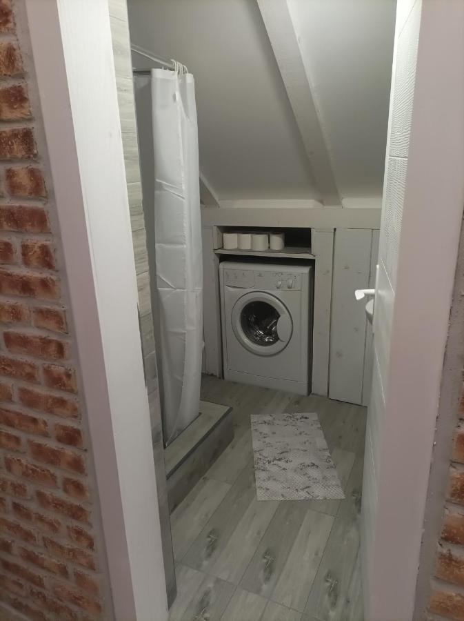 Apartmani Marija Zemun Zemun Polje Екстер'єр фото